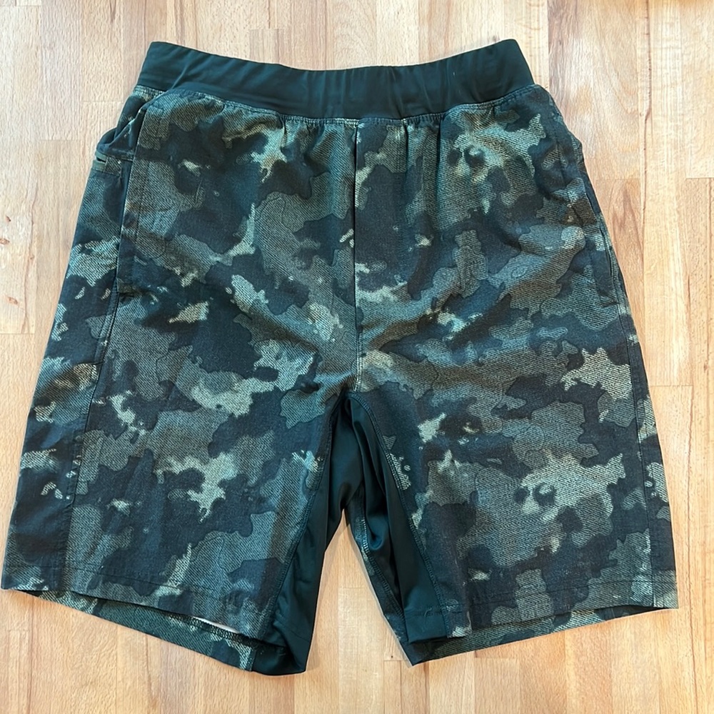 GAIAM | Mens Athletic Shorts | size S | 9” inseam